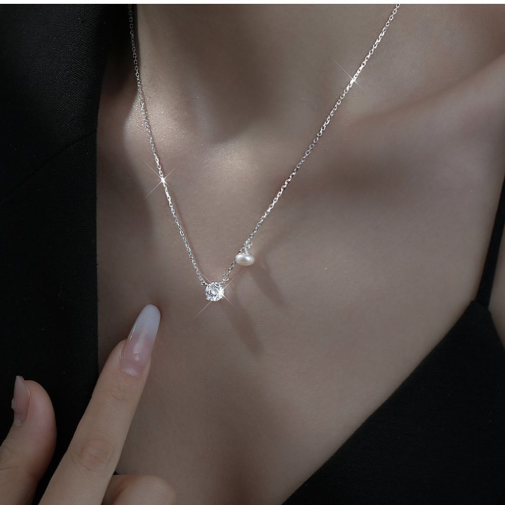 pearl necklace